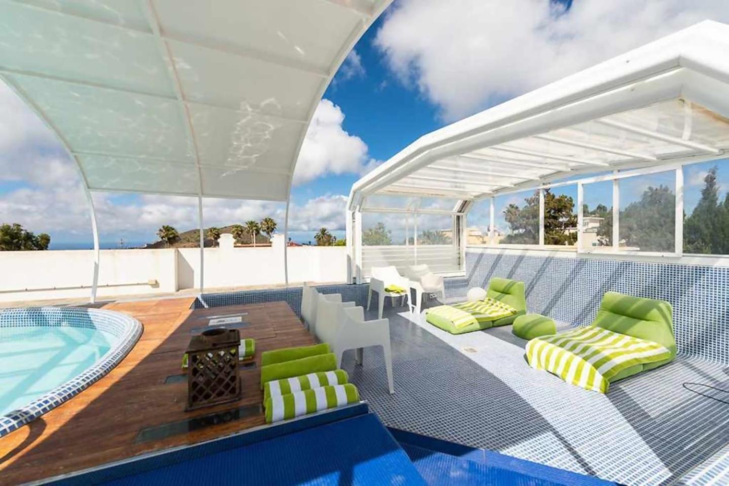 Amplia Villa De Lujo Con Piscina Climatizada Las Palmas de Gran Canaria Exteriör bild