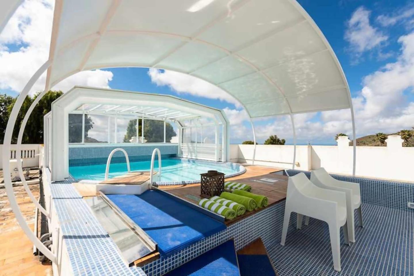 Amplia Villa De Lujo Con Piscina Climatizada Las Palmas de Gran Canaria Exteriör bild